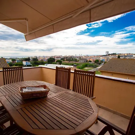 Catalunya Casas Cozy Town For 8 - No Car Necessary! Villa *