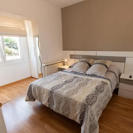 Catalunya Casas Cozy Town For 8 - No Car Necessary! * Pineda de Mar
