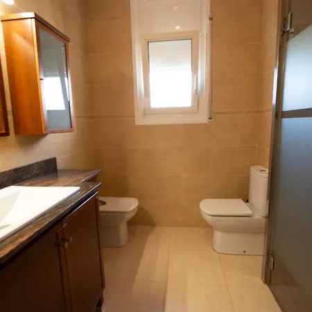 فيلة Catalunya Casas Cozy Town For 8 - No Car Necessary!