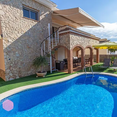 Catalunya Casas Cozy Town For 8 - No Car Necessary! فيلة بينيذا ذي مار